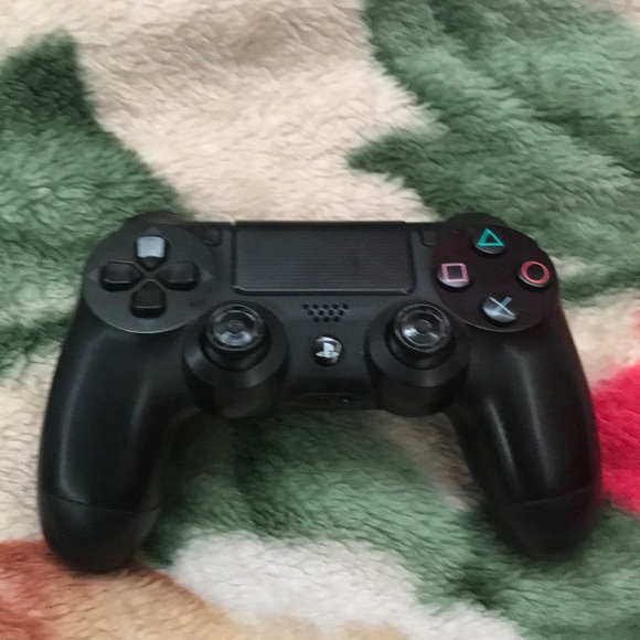 PS4 Controller - Picture 1 of 1